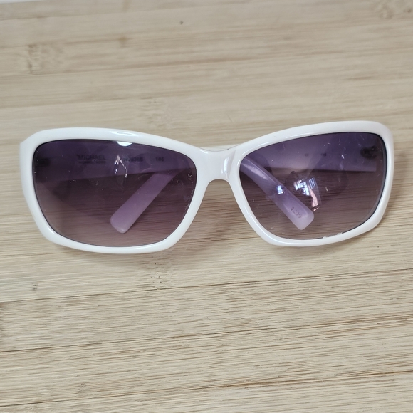 White Fashion Sunglasses Vintage Y2K 😎 - Picture 7 of 8